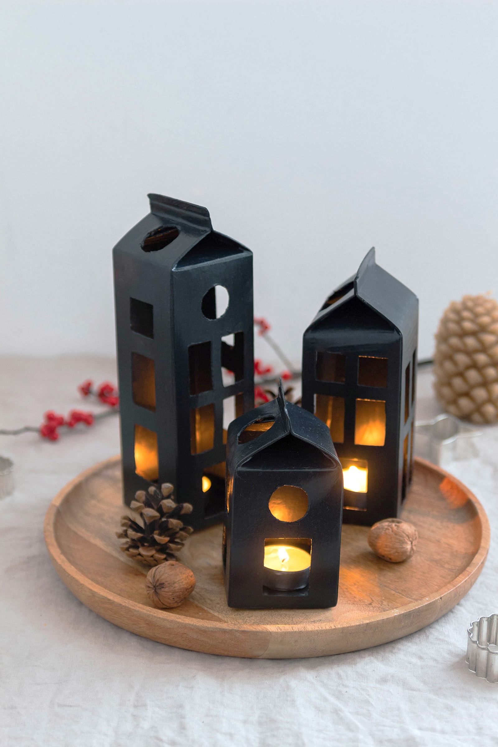 Alva & Ida - DIY Blog, Nachhaltigkeit, Slow Living, Natur - Hyggelige Weihnachten mit DIY Weihnachtsdeko: Lichthäuser aus Saftkartons